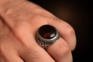 خاتم عقيق كرزي Cherry Agate Ring