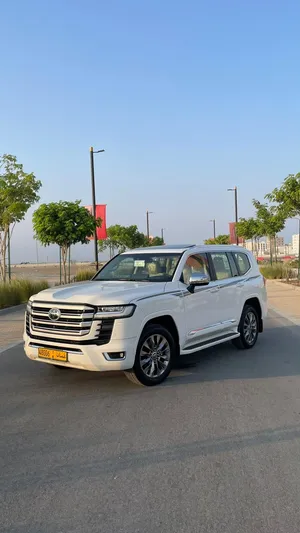 Used Toyota Land Cruiser in Muscat