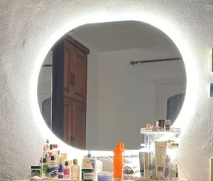 مرايا مضيئه
