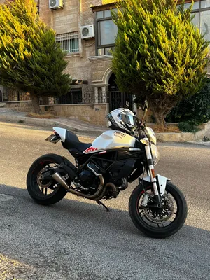 Ducati monster 797