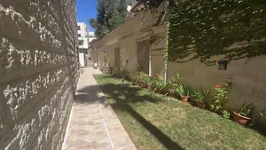 شقة مميزة للبيع أو للايجار في الصويفية
