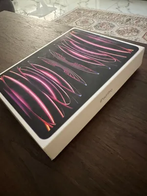 Apple iPad Pro 12.9-inch, 6th Generation, Wi‐Fi model with 256GB storage in Space Gray.