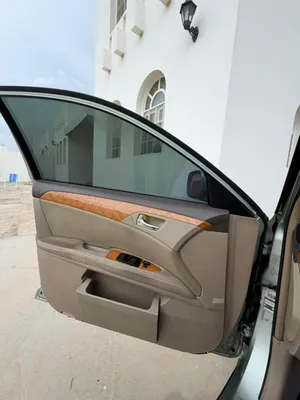 Used Toyota Avalon in Muscat
