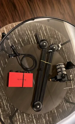 Rode PodMic + Boom Arm + Focusrite Audio Interface للبيع مستعمل