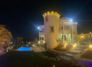 مزرعة فاخرة للبيع بيرين صروت. من المالك مباشره