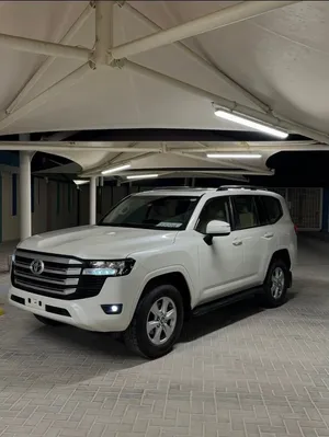 Used Toyota Land Cruiser in Abu Dhabi