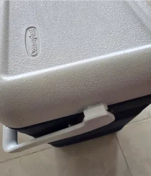 Cosmoplast 30 Litre Cooler Box in Blue and White