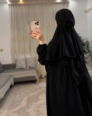 ملابس للبيع