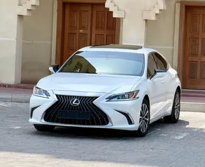 Used Lexus ES in Ajman