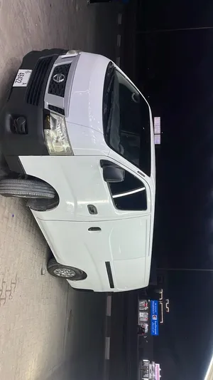 Used Nissan Urvan in Ras Al Khaimah