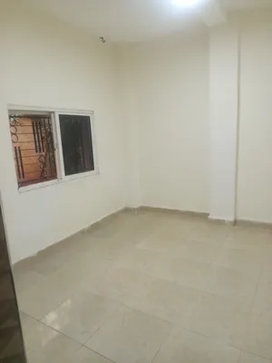 شقه للايجار في ضاحيه الامير حسن