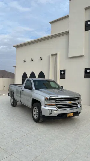 Used Chevrolet Silverado in Al Dhahirah