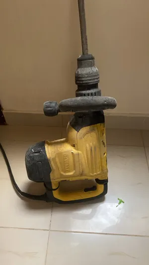 للبيع معدات بناء كهربائية: صاروخ قطع كبير + هيلتي تكسير ديوالت DeWalt الأصلي