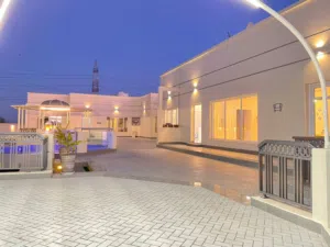 3 Bedrooms Chalet for Rent in Al Batinah Barka