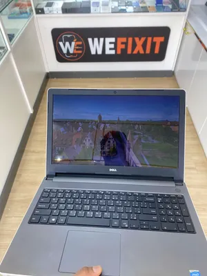Dell Inspiron 15 (5558) is a mid-range, 15.6-inch , features Intel's 5th-generation Broadwell,i3