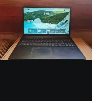 لابتوب للبيع استخدام نظيف جداا