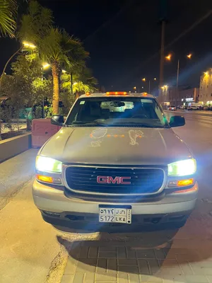 Used GMC Suburban in Al Riyadh