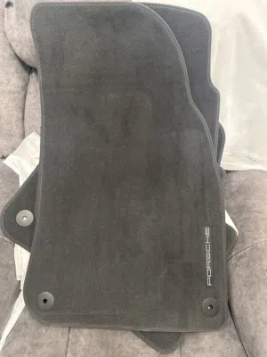 porsche cayenne floor mats 2020
