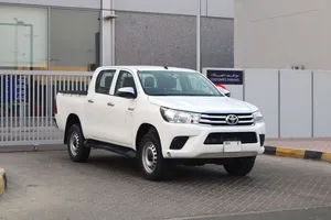 TOYOTA HILUX 2021 GCC 4WD 4×4 تويوتا هايلوكس خليجي فوروييل بحاله ممتازه 121000 km فقط