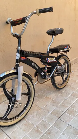 السلام عليكم للبيع سيكل رامبو نضيف جداً خالي من المشاكل (مع طقم رنقات مروحه)مع بريك خلفي السيكل حلو