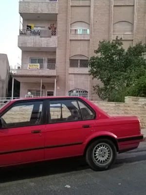 شقة بالهاشمي الشمالي طابق اول مساحة 143 بدون مصعد قرب مركز امن الهاشمي الجديد فارغة و جاهزة للسكن