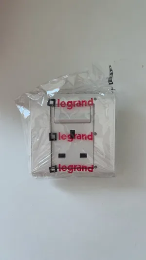 1G BS Socket SP Switched مقبس BS أحادي بمفتاح أحادي القطب