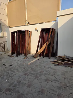 ابواب خشبية  مع الفريمات والاقفال مستعملة حالة جيده جدا