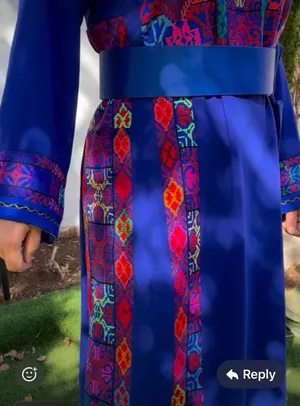 أثواب تطريز يدوي