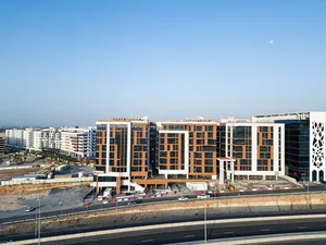مكتب للايجار في مسقط هيلز وتخفيض اول سنة تأجير muscat hills office 100sqm