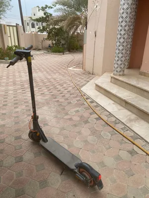 سكوتر مستعمل موديل 2025 بمحرك 250 سي سي بحالة جيدة