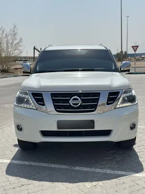 للبيع نيسان بلاتينيوم موديل 2018 خليجي مكينة كبيرة اعلى موصفات نظيفة جدا استخدام اول مالك شد وكالة