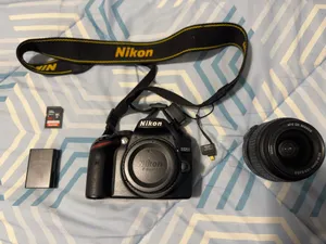 كاميرا نيكون D3200 مع عدة تصوير كاملة