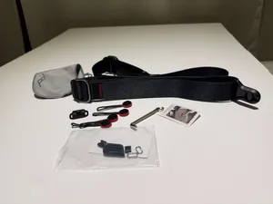 For Sale: Pristine condition Peak Design Slide Lite Camera Strap