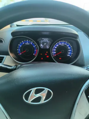 Hyundai Elantra 2012 GCC Full option GLS sunroof Mulkiya 1 year Neat and clean car