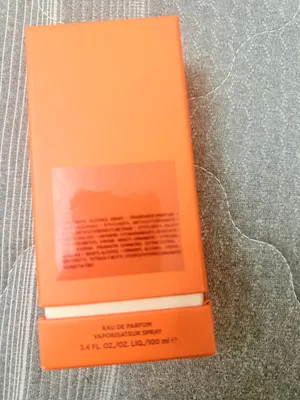 عطر نسائي للبيع