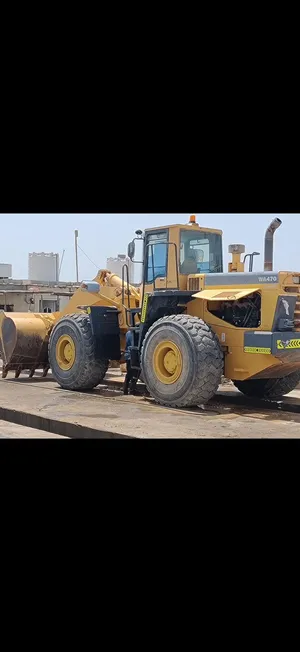 شيول كماتسو حجم 470 داش 3 موديل 2012 ساعات عمل قليله ورد بهوان وتم تغير جميع قطع مستهلكه وسرفس 2012