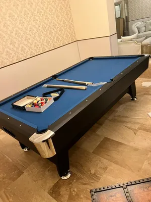 طاولة بلياردو 8قدم خشب كامل مع استيكات 2 وطابات ومثلث وطبشوره