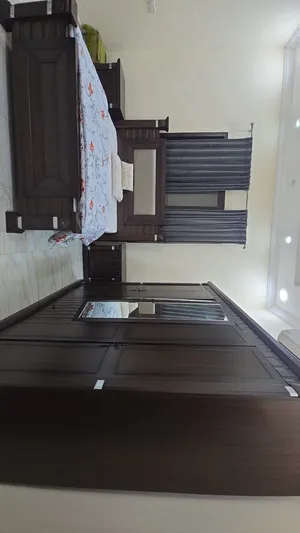 غرفة نوم كامله مع ملحقاتها