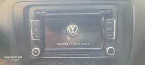شاشة 510 Bosch RCD الأصلية VW RCD 510 (فئة MID). ملاحظة كود الأمان مفكوك وموجود