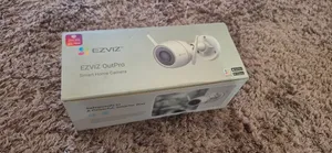كاميرا مراقبة خارجية ذكية EZVIZ OutPro ب دقة 2K مقاومة للماء والطقس IP67 رؤية ليلية ملونة