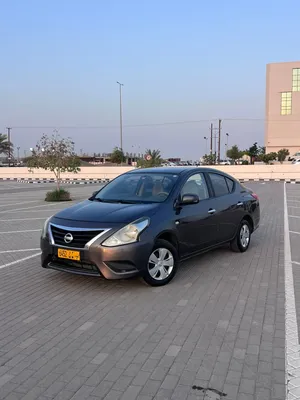 نيسان صني 2019 مرخصة مستعملة باللون الرمادي مع أنوار نهارية ومكيف وسنترلوك