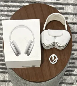 Apple AirPods Max for sale with it’s original accessories