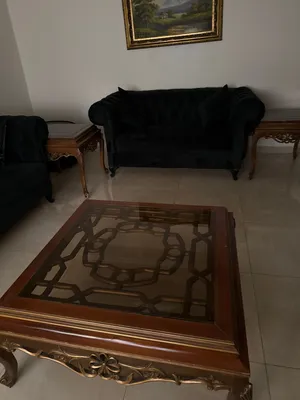 طاولات للبيع