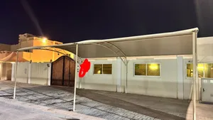 مظلة سيارات