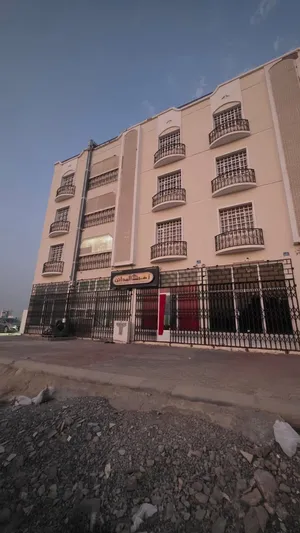 للبيع محل تجاري بموقع حيوى واستراتيجي ، المعبيلة الجنوبية - حي العين ، فرصة ستثمارية