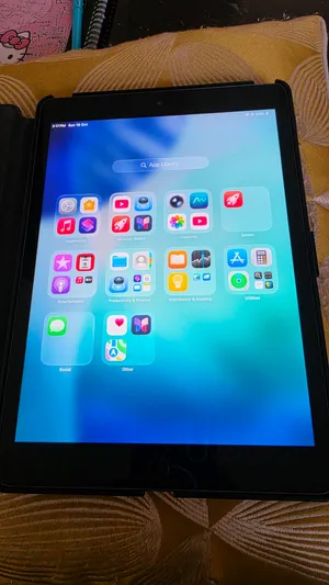 I pad 10.1 8 Generation  128 gb exellent  and clean
