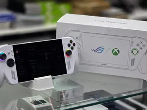 Rog xbox ally (2026 16 gb ram 512 gb ssd )