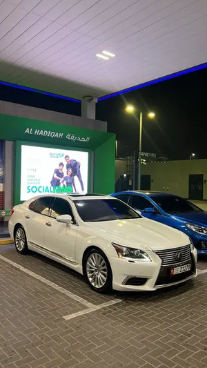 Used Lexus LS in Ajman