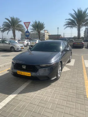 هوندا أكورد 2023 موديل LX لون أزرق بمواصفات أمريكية للبيع مع ضمان السلامة