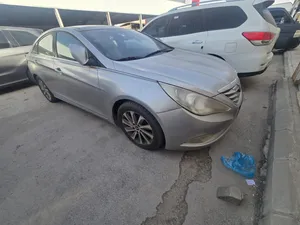 للبيع سوناتا 2014مكينة جديد مغير اصفار